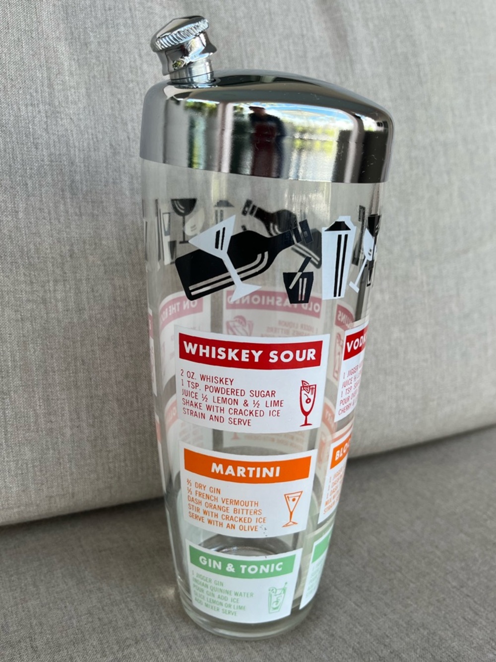 VINTAGE MCM GLASS AND CHROME MARTINI COCKTAIL SHAKER